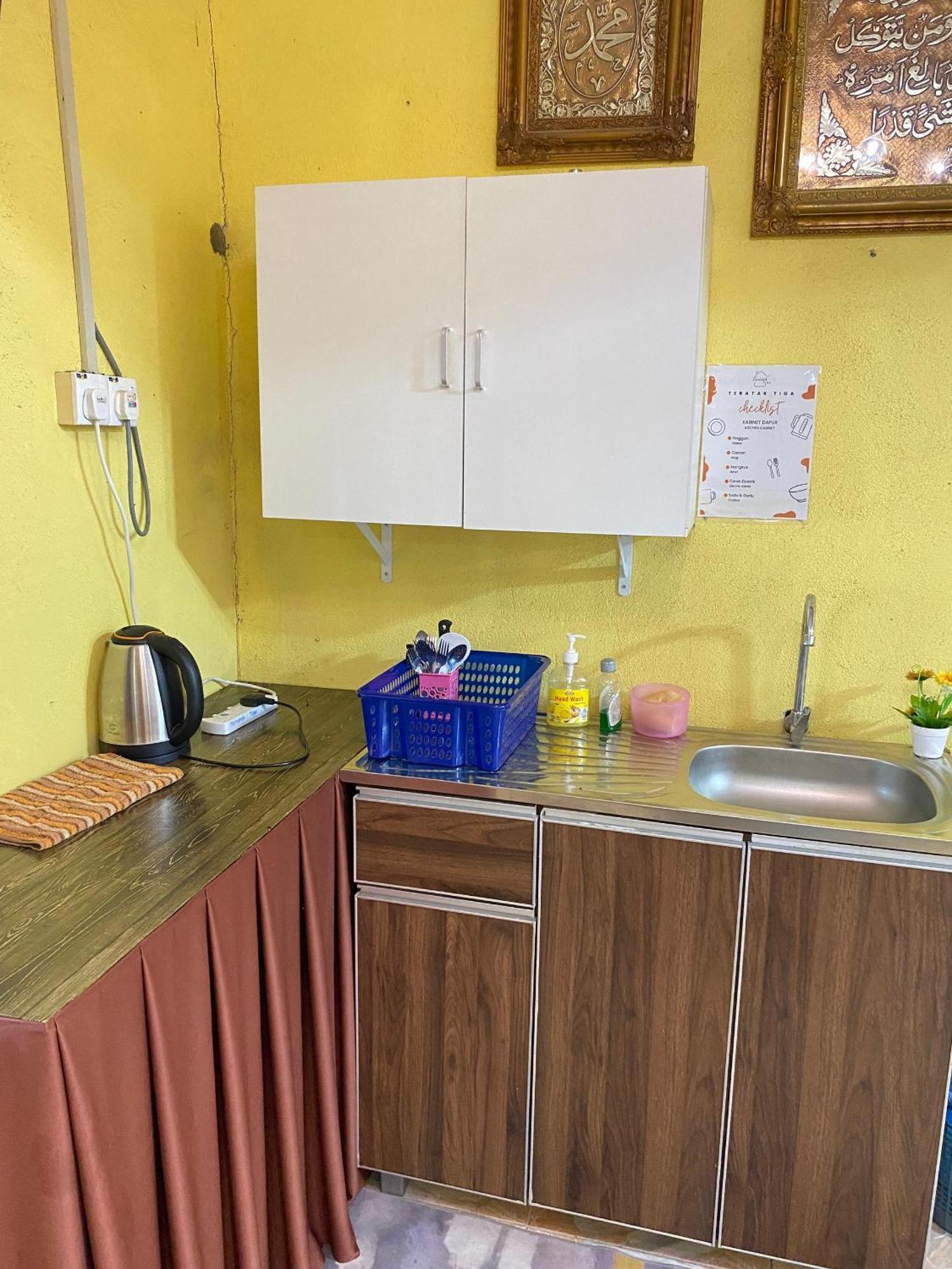Teratak Tiga Homestay Padang Besar Kaki Bukit Exterior photo
