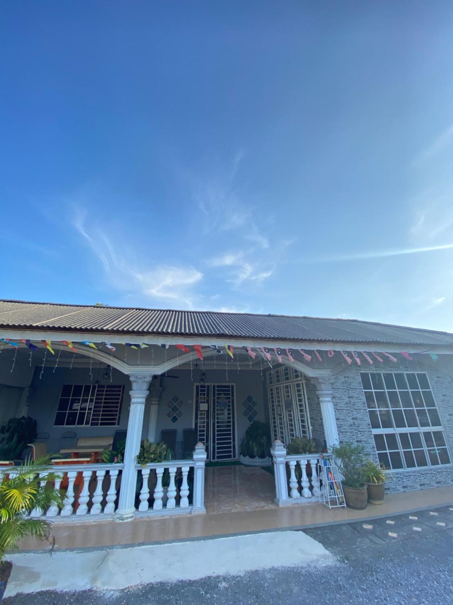 Teratak Tiga Homestay Padang Besar Kaki Bukit Exterior photo